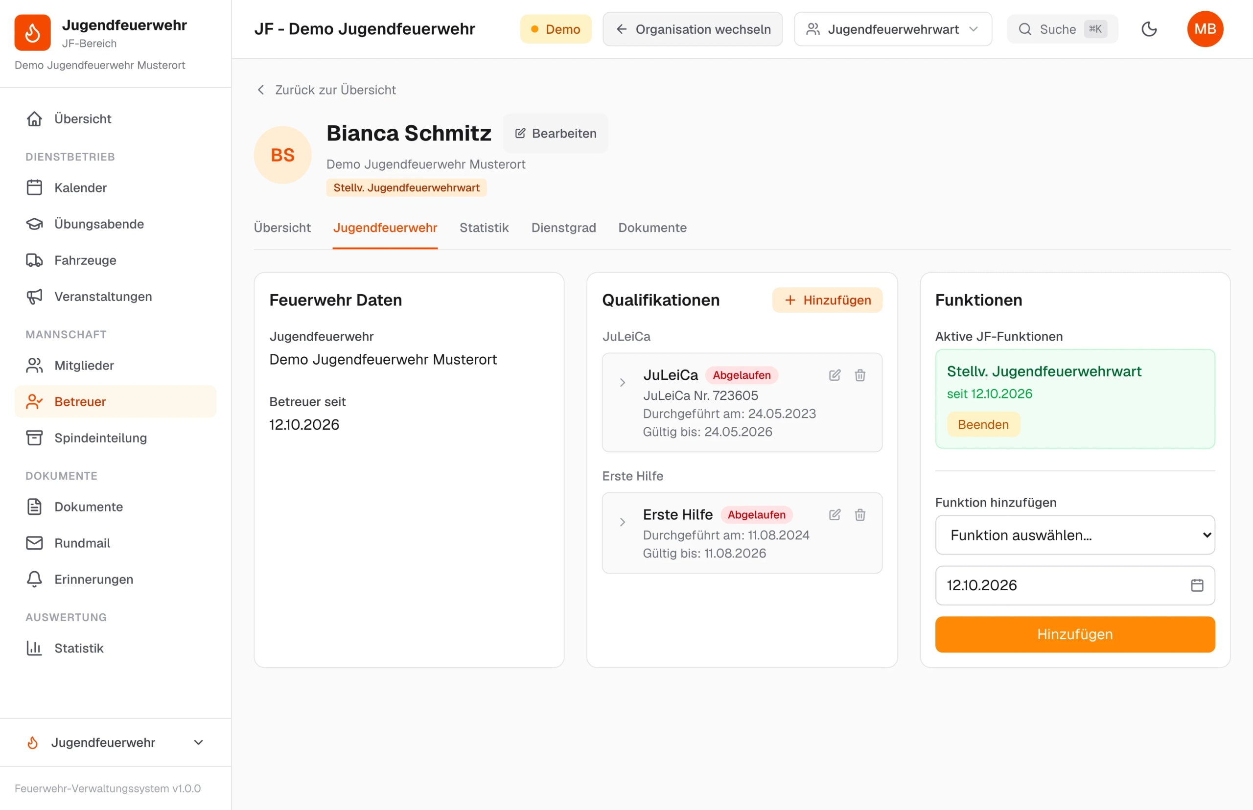 Betreuerin mit Qualifikationen (JuLeiCa, Erste Hilfe) und aktiver Funktion – Beispieldaten