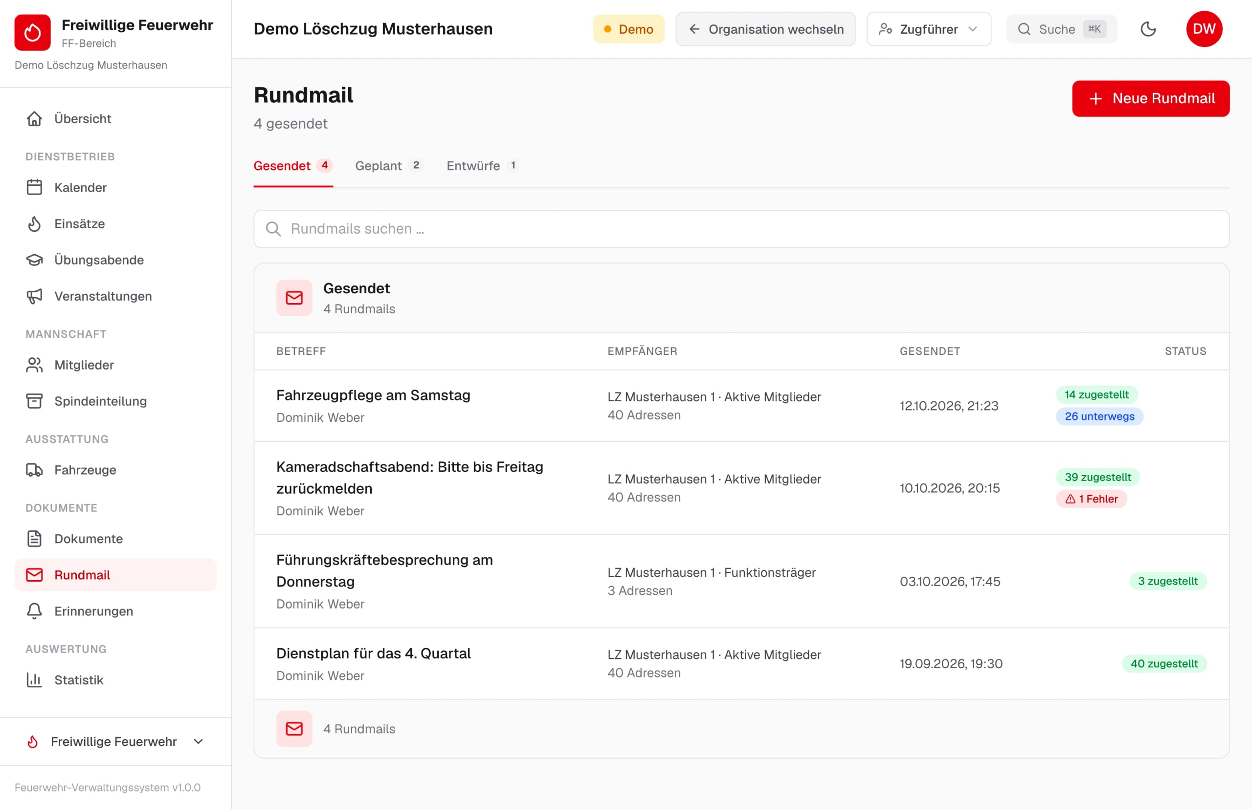 Rundmail-Übersicht mit gesendeten Nachrichten, Empfängern und Zustellstatus – Beispieldaten